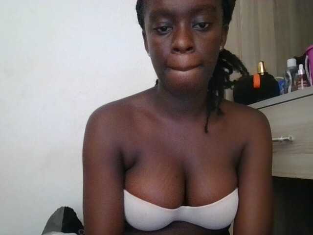 Chocolateaa live cam on BongaCams