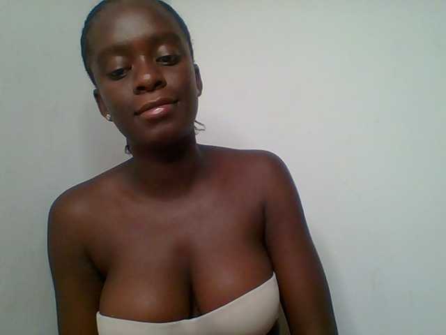 Chocolateaa live cam on BongaCams