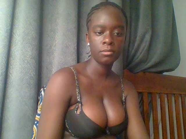Chocolateaa live cam on BongaCams