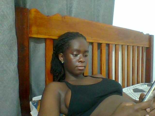 Chocolateaa live cam preview