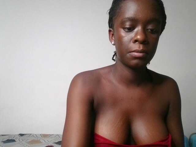 Chocolateaa live cam on BongaCams