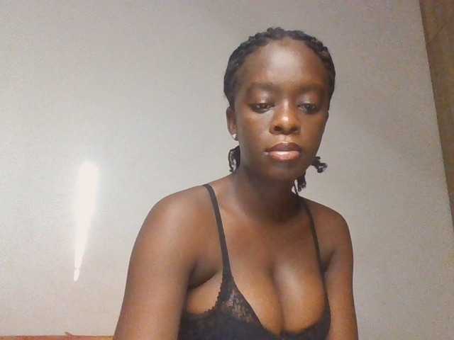 Chocolateaa live cam on BongaCams