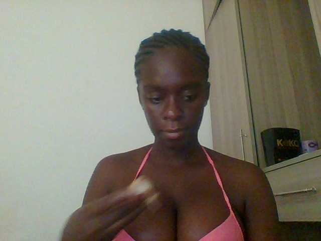 Chocolateaa live cam on BongaCams