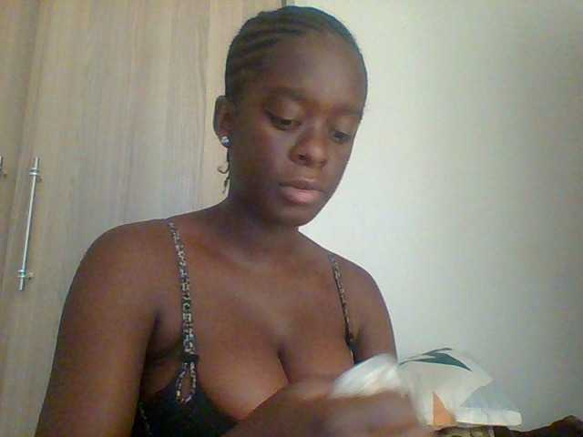 Chocolateaa live cam on BongaCams