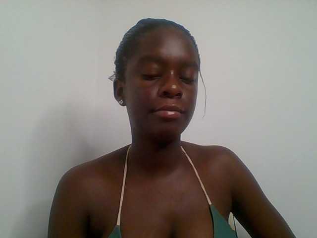 Chocolateaa live cam on UnifiedCams