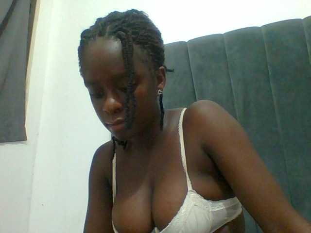 Chocolateaa live cam on BongaCams