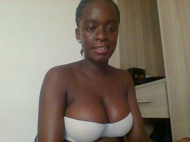 Chocolateaa live cam on BongaCams