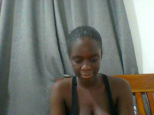 Chocolateaa live cam on BongaCams