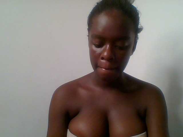Chocolateaa live cam on BongaCams