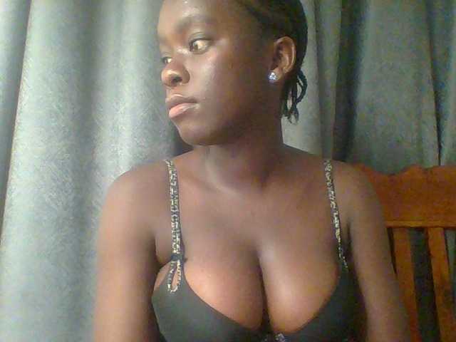 Chocolateaa live cam on BongaCams