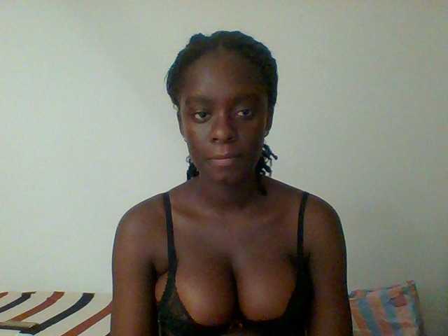 Chocolateaa live cam on BongaCams
