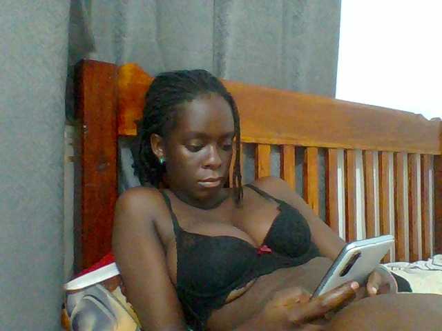 Chocolateaa live cam on BongaCams