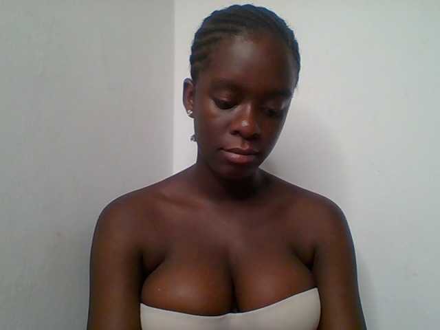 Chocolateaa live cam on BongaCams