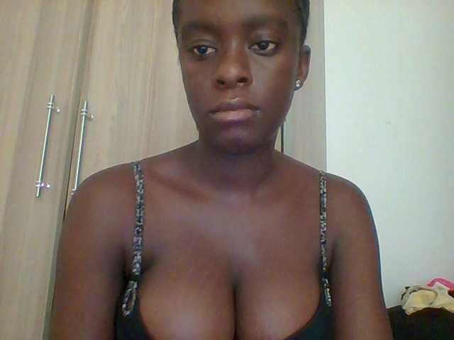 Chocolateaa live cam on BongaCams