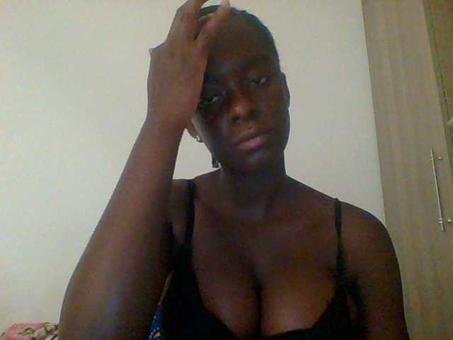 Chocolateaa live cam on BongaCams