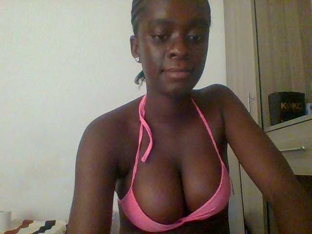 Chocolateaa live cam on UnifiedCams