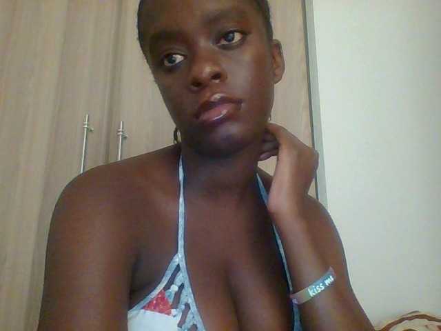 Chocolateaa live cam on BongaCams