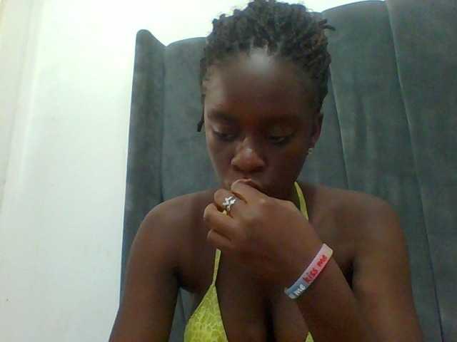 Chocolateaa live cam on BongaCams