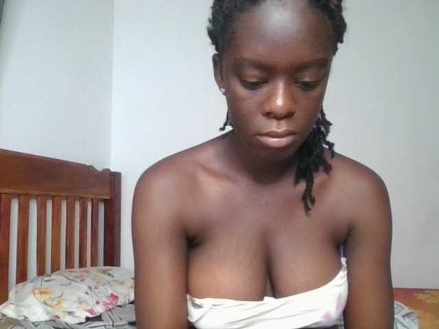 Chocolateaa live cam on BongaCams
