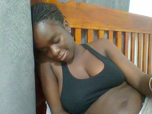 Chocolateaa live cam on BongaCams