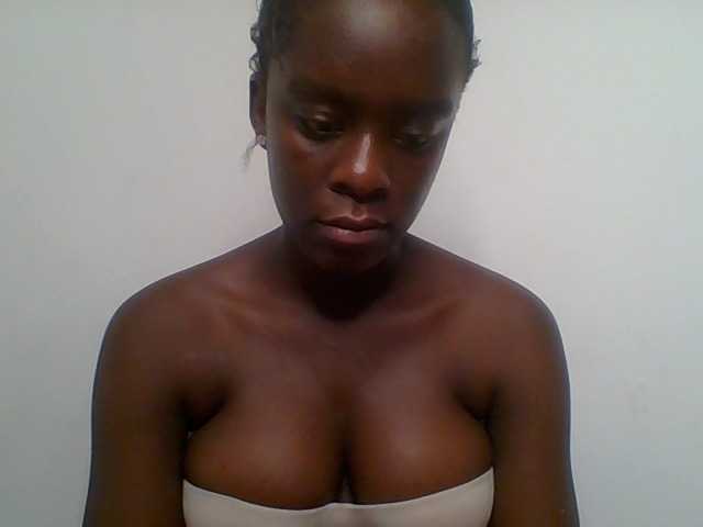 Chocolateaa live cam on BongaCams