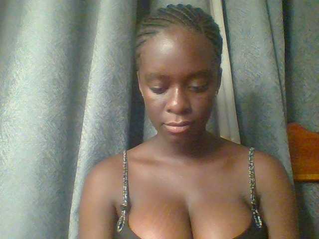 Chocolateaa live cam on BongaCams