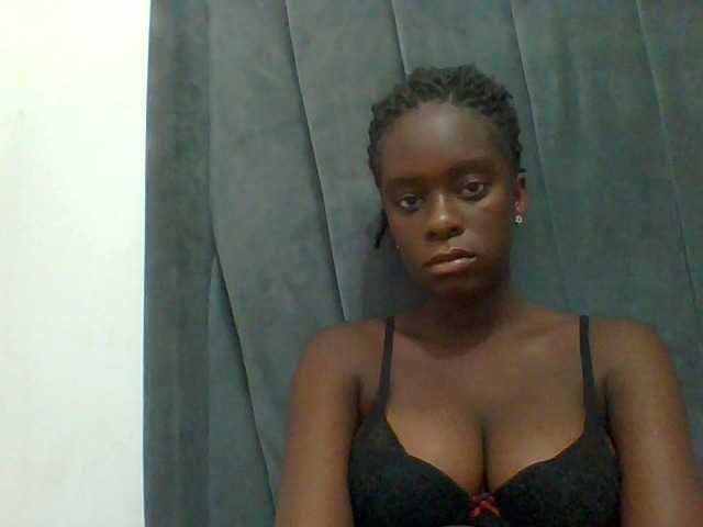 Chocolateaa live cam on BongaCams