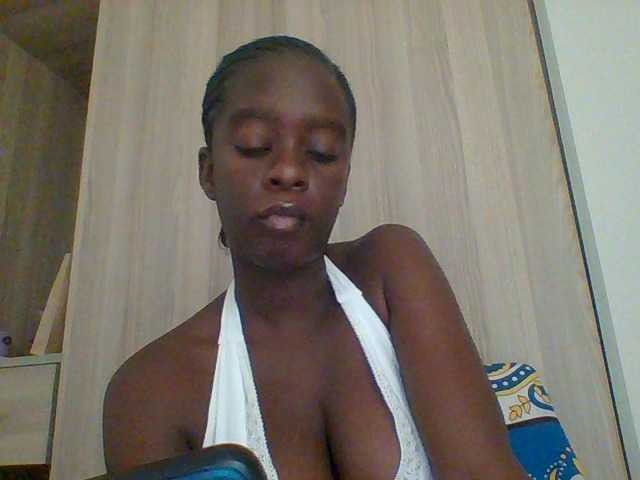 Chocolateaa live cam on BongaCams