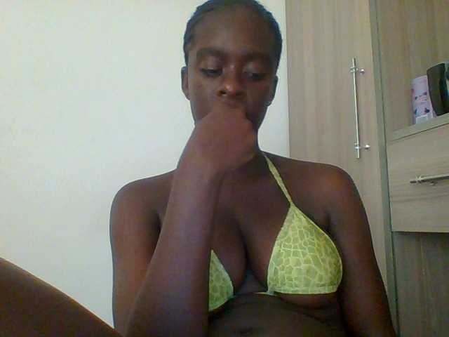 Chocolateaa live cam on BongaCams