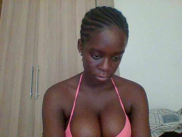 Chocolateaa live cam on BongaCams