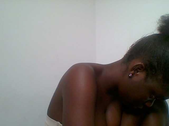 Chocolateaa live cam on BongaCams