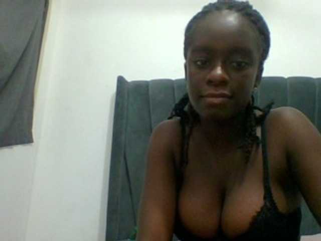 Chocolateaa live cam on BongaCams