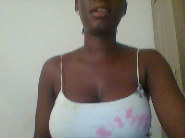 Chocolateaa live cam on BongaCams