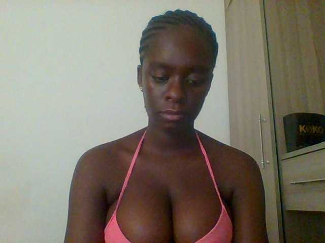 Chocolateaa live cam on BongaCams