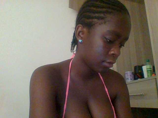 Chocolateaa live cam on BongaCams