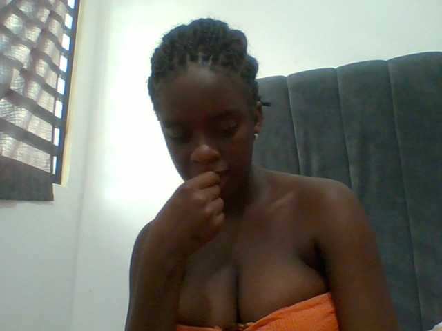 Chocolateaa live cam on BongaCams