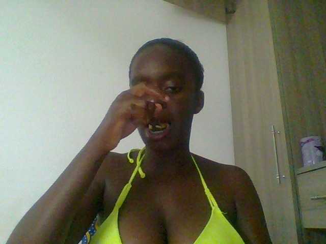 Chocolateaa live cam on BongaCams