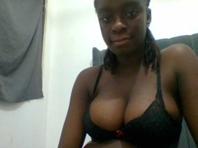 Chocolateaa live cam on BongaCams