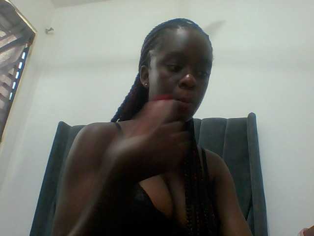 Chocolateaa live cam on BongaCams
