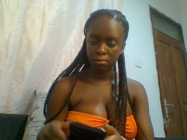 Chocolateaa live cam on BongaCams