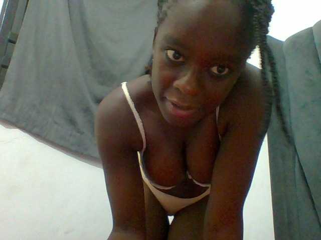 Chocolateaa live cam on BongaCams