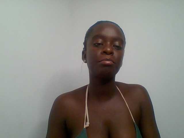 Chocolateaa live cam on UnifiedCams