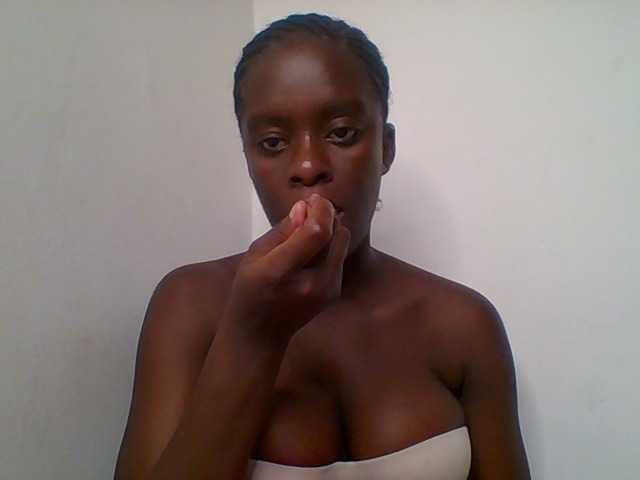 Chocolateaa live cam on BongaCams