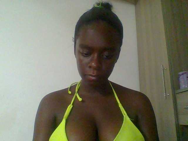 Chocolateaa live cam on BongaCams
