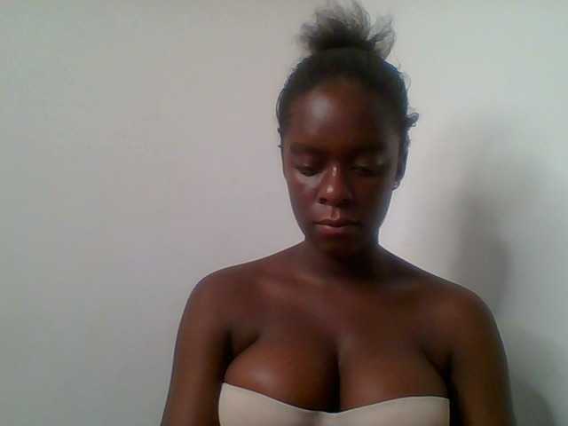 Chocolateaa live cam on UnifiedCams