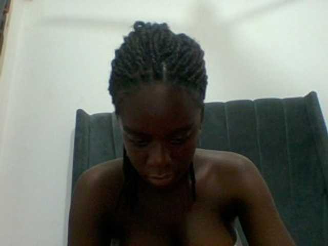Chocolateaa live cam on BongaCams