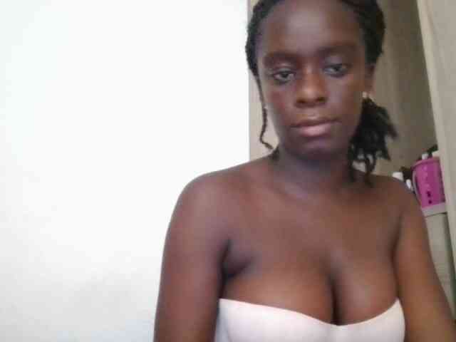 Chocolateaa webcam