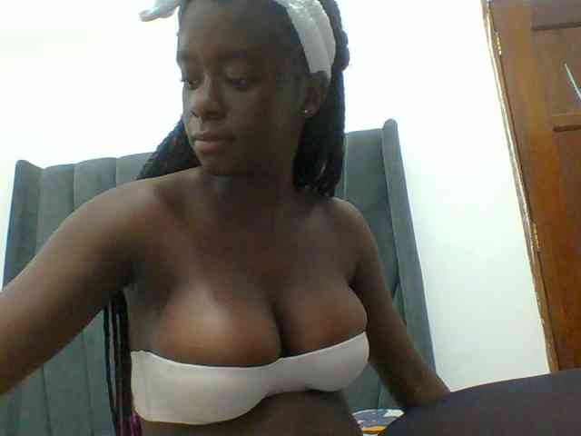 Chocolateaa webcam