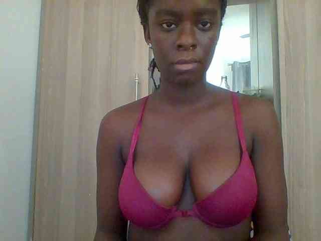 Chocolateaa webcam