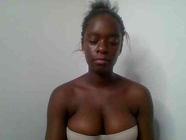 Chocolateaa webcam